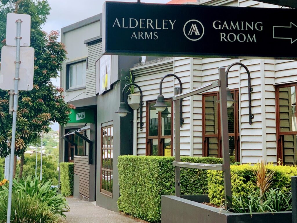 Alderley Arms Hotel