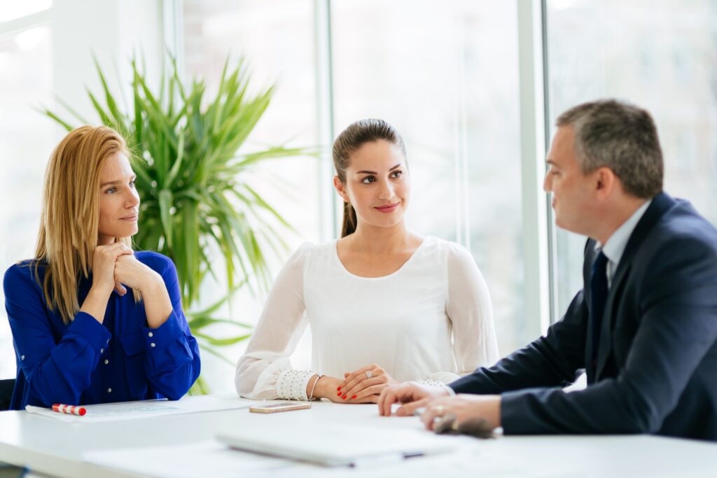 brisbane family lawyers discussing family law matters, right family lawyers brisbane